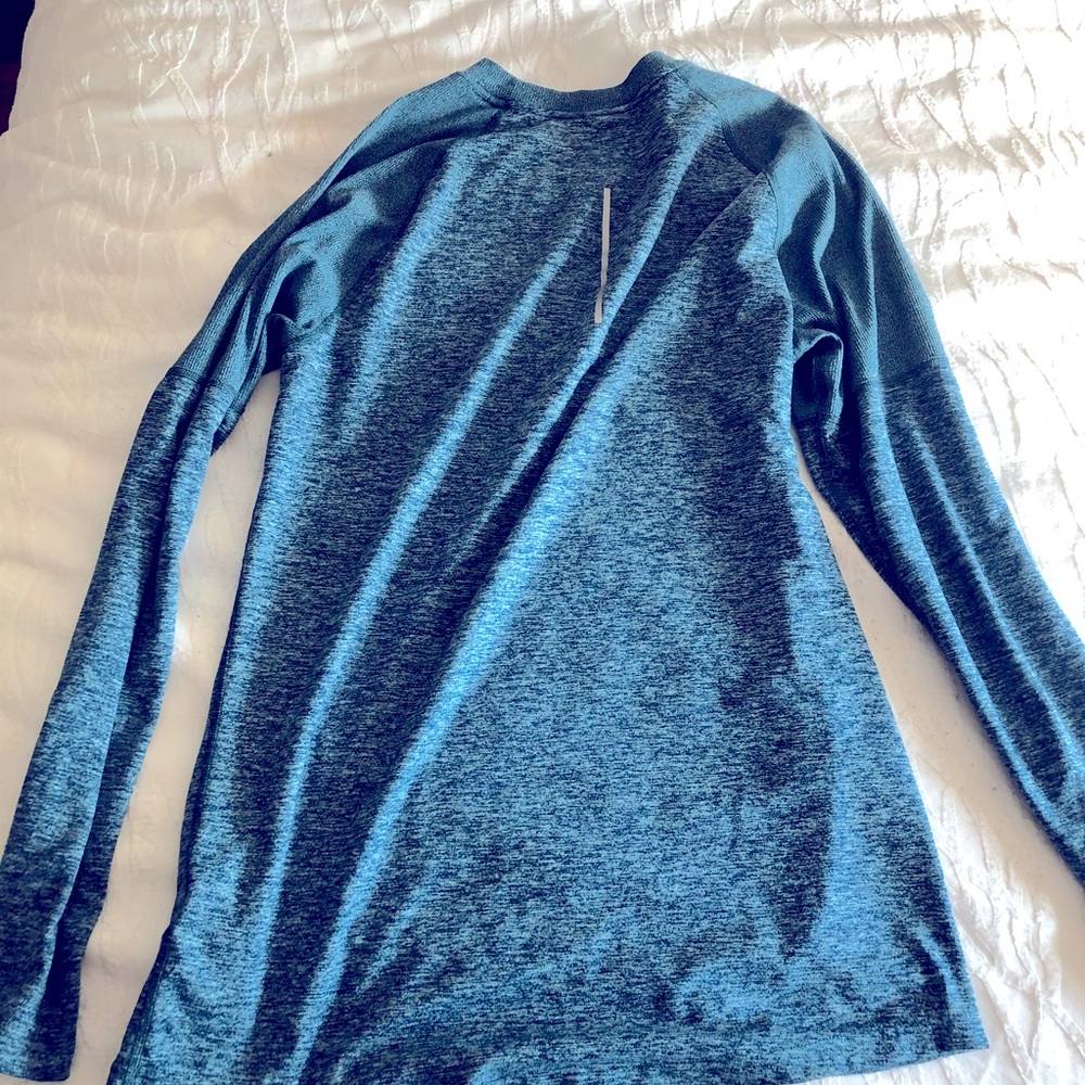 Nike Men’s Element Crew LS size small